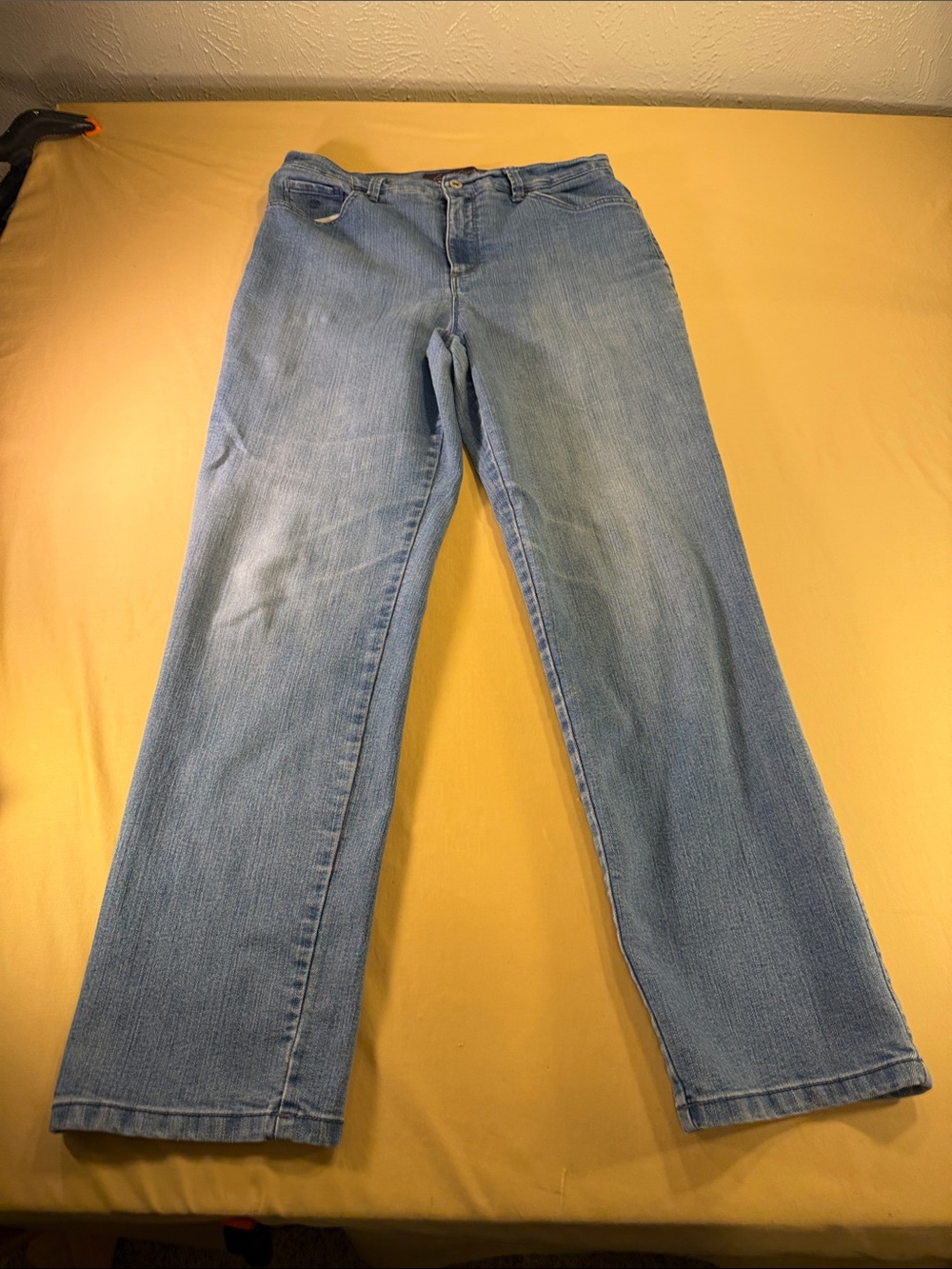 Gloria Vanderbilt women’s jeans size 10
